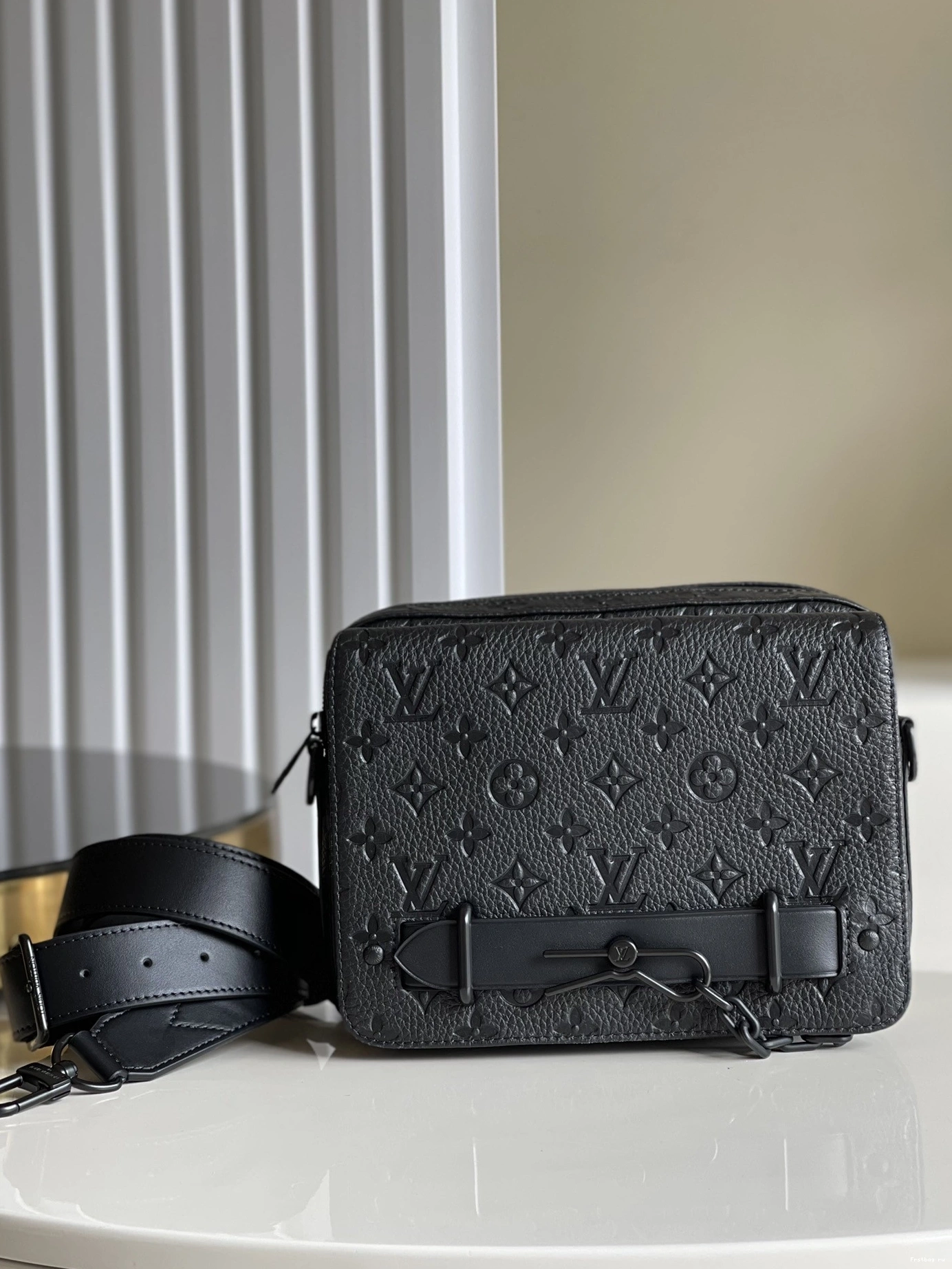 First bag ru LOUIS VUITTON Steamer Messenger 0804